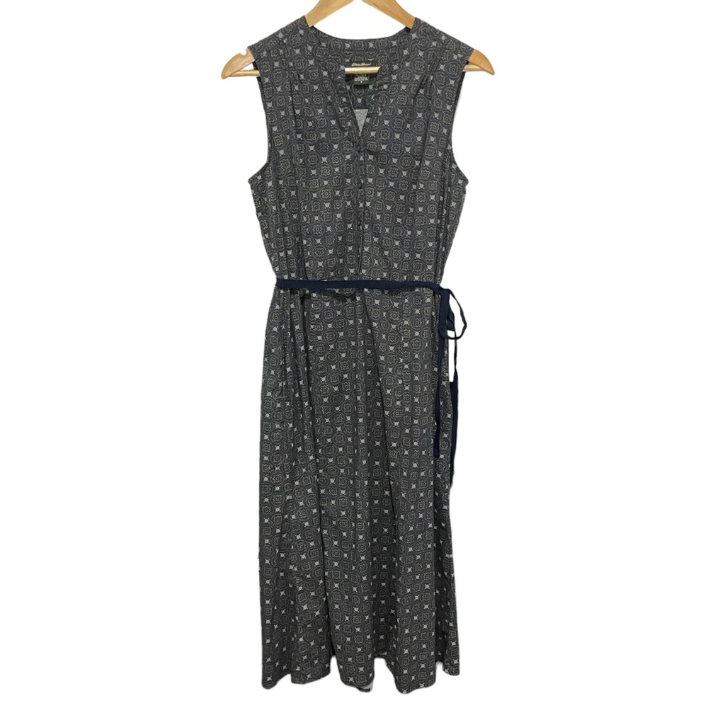 Eddie Bauer Sleeveless Dress Woman’s 8 Button front Navy/Gold Pockets Midi Belt